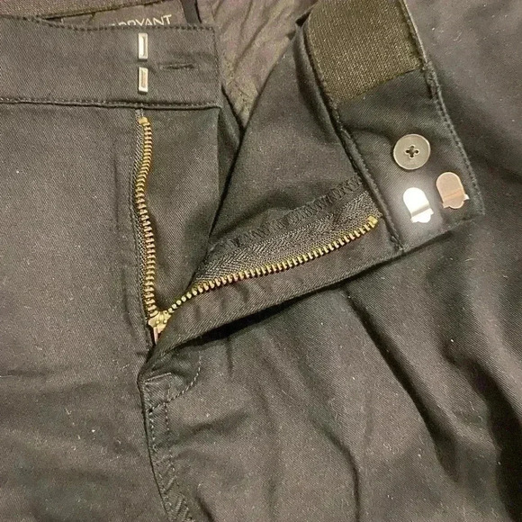 NWT Lane Bryant Girlfriend shorts in black. Women’s size 20 - Picture 6 of 6